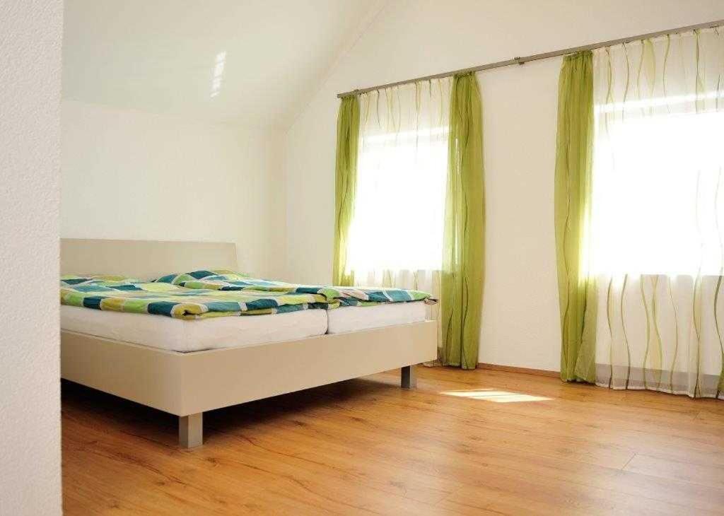 Appartement Weingut Edling à Rossdorf  Extérieur photo