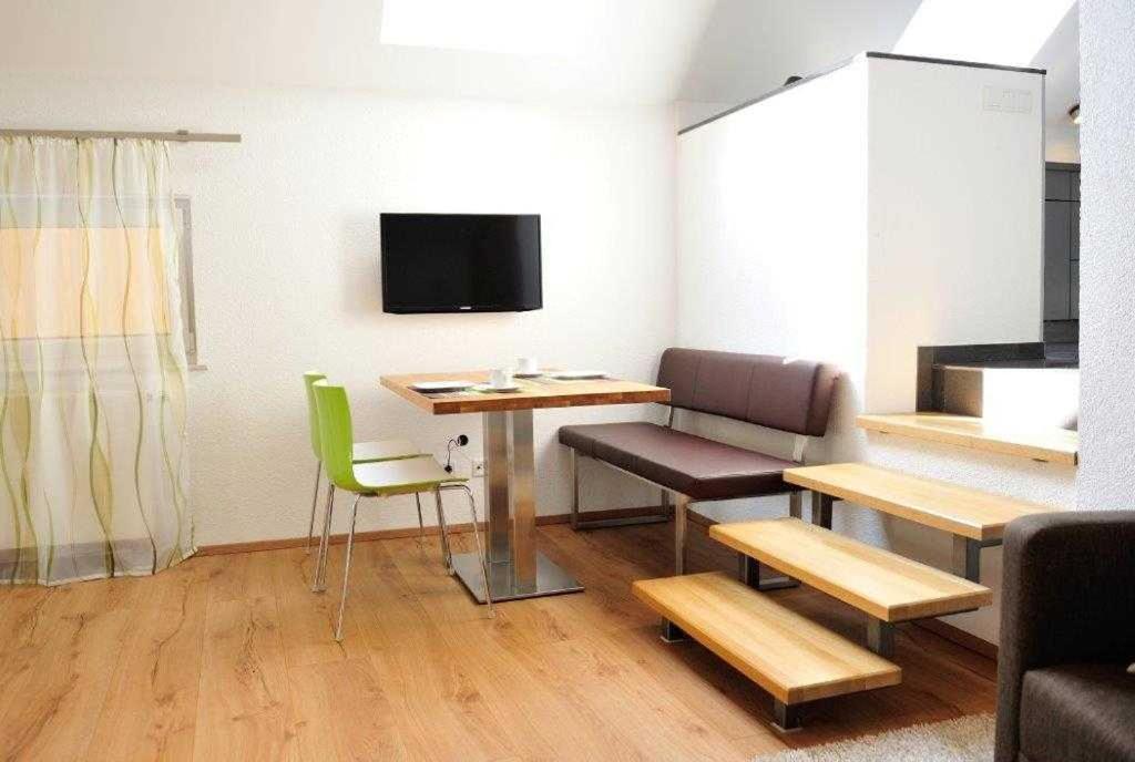 Appartement Weingut Edling à Rossdorf  Extérieur photo